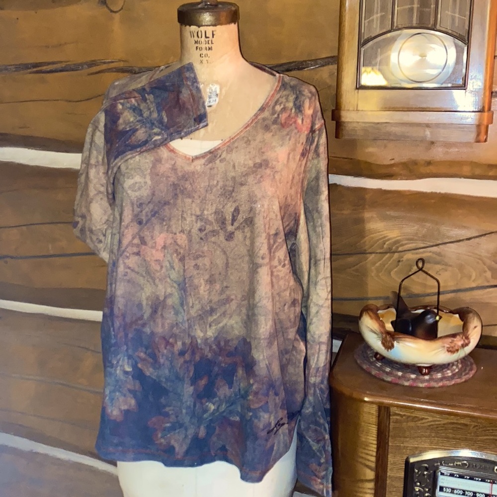 Legendary Camo shirt Women's XXL Long sleeve T-shirt 100% cotton plus size EUC